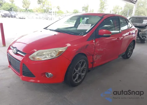 2014 Ford Focus Se z USA, uszkodzony, nr VIN 1FADP3F28EL435674